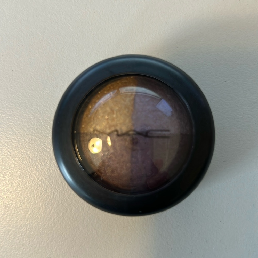 New MAC Mineralize Eyeshadow in Eccentricity